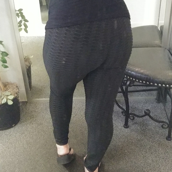SEXY TikTok Black Leggings - Picture 5 of 13